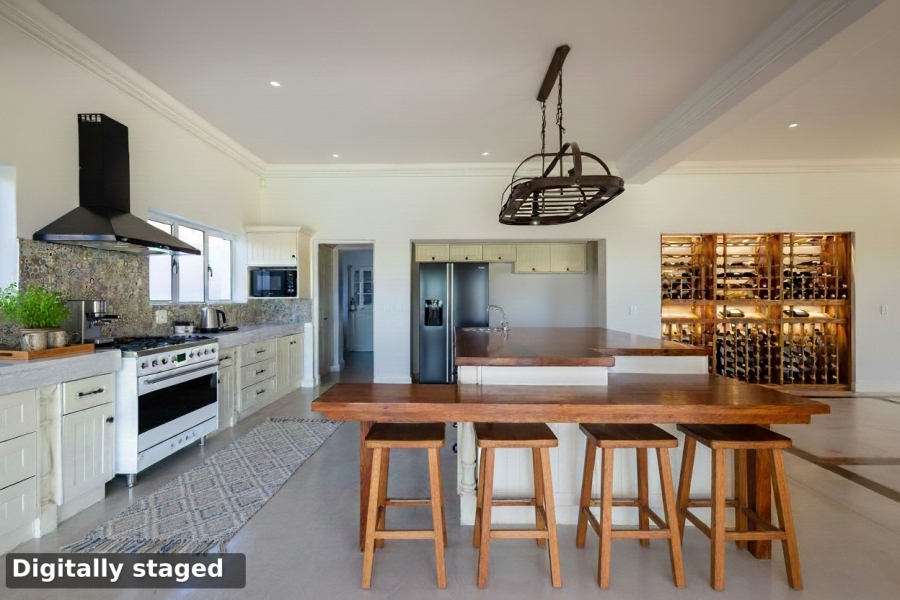 6 Bedroom Property for Sale in Whale Rock Western Cape